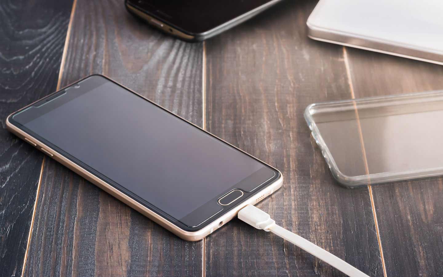 Smartphone Case Design SOLIDWORKS