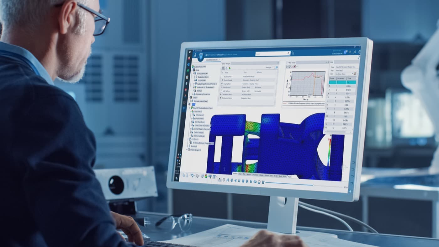 Administrator managing 3DEXPERIENCE on screen.